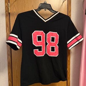 SHEIN Black V-Neck Kids Jersey Top with Pink Number 98